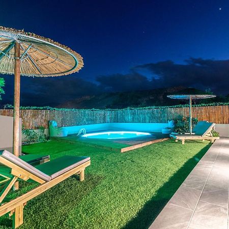 Cozy House With Pool Near Beach Gazi 외부 사진