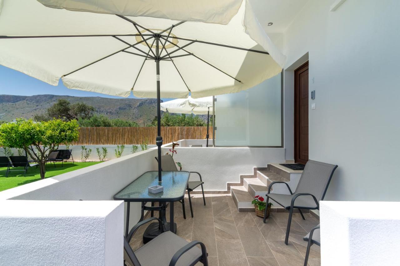 Cozy House With Pool Near Beach Gazi 외부 사진