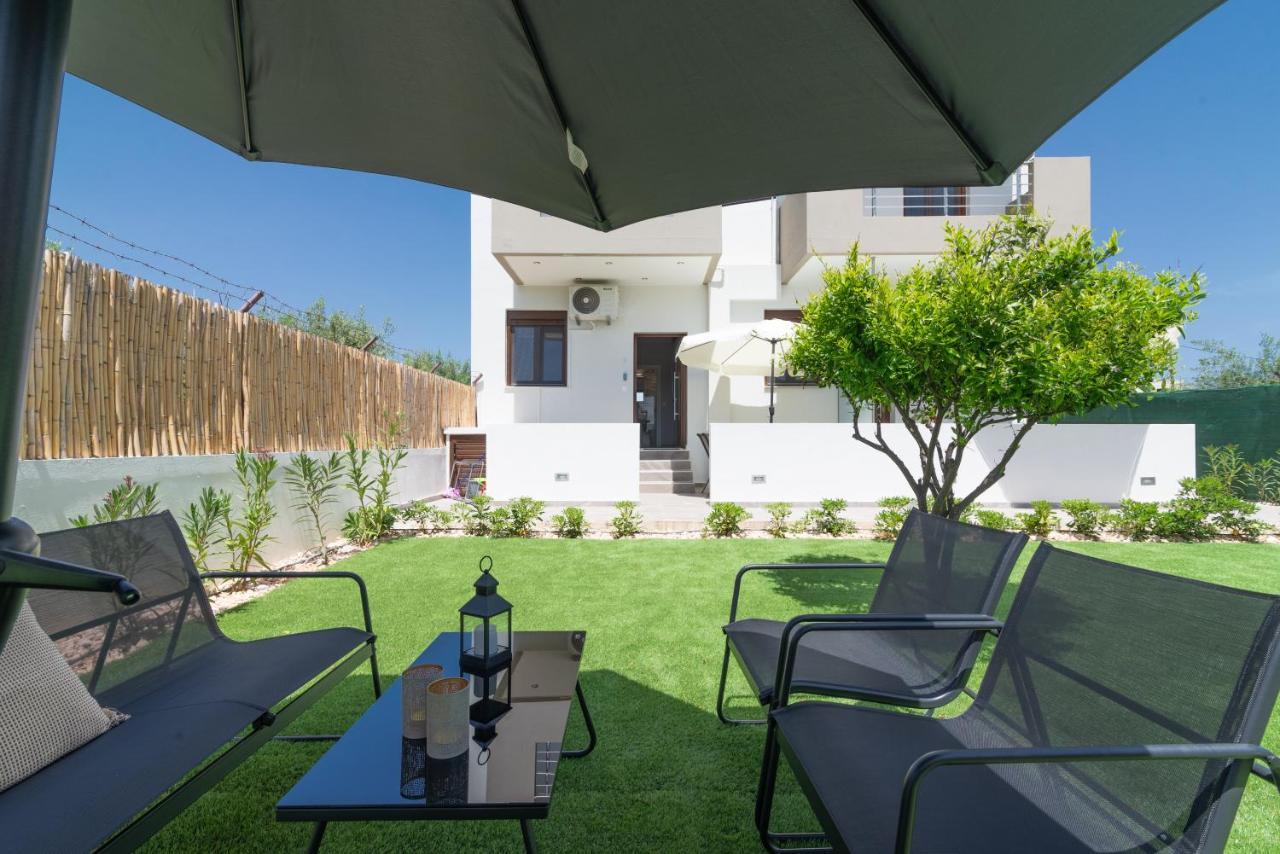 Cozy House With Pool Near Beach Gazi 외부 사진