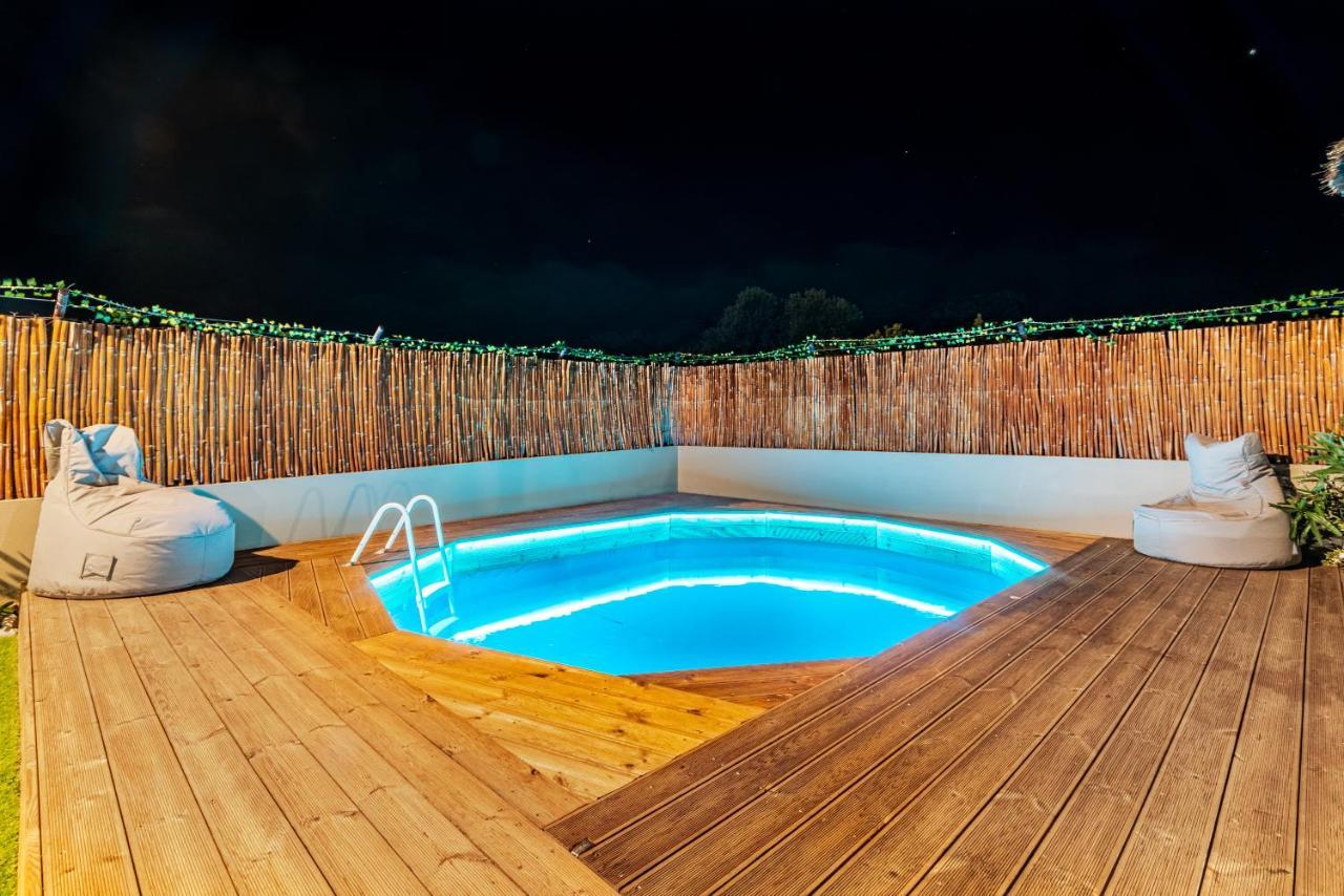 Cozy House With Pool Near Beach Gazi 외부 사진