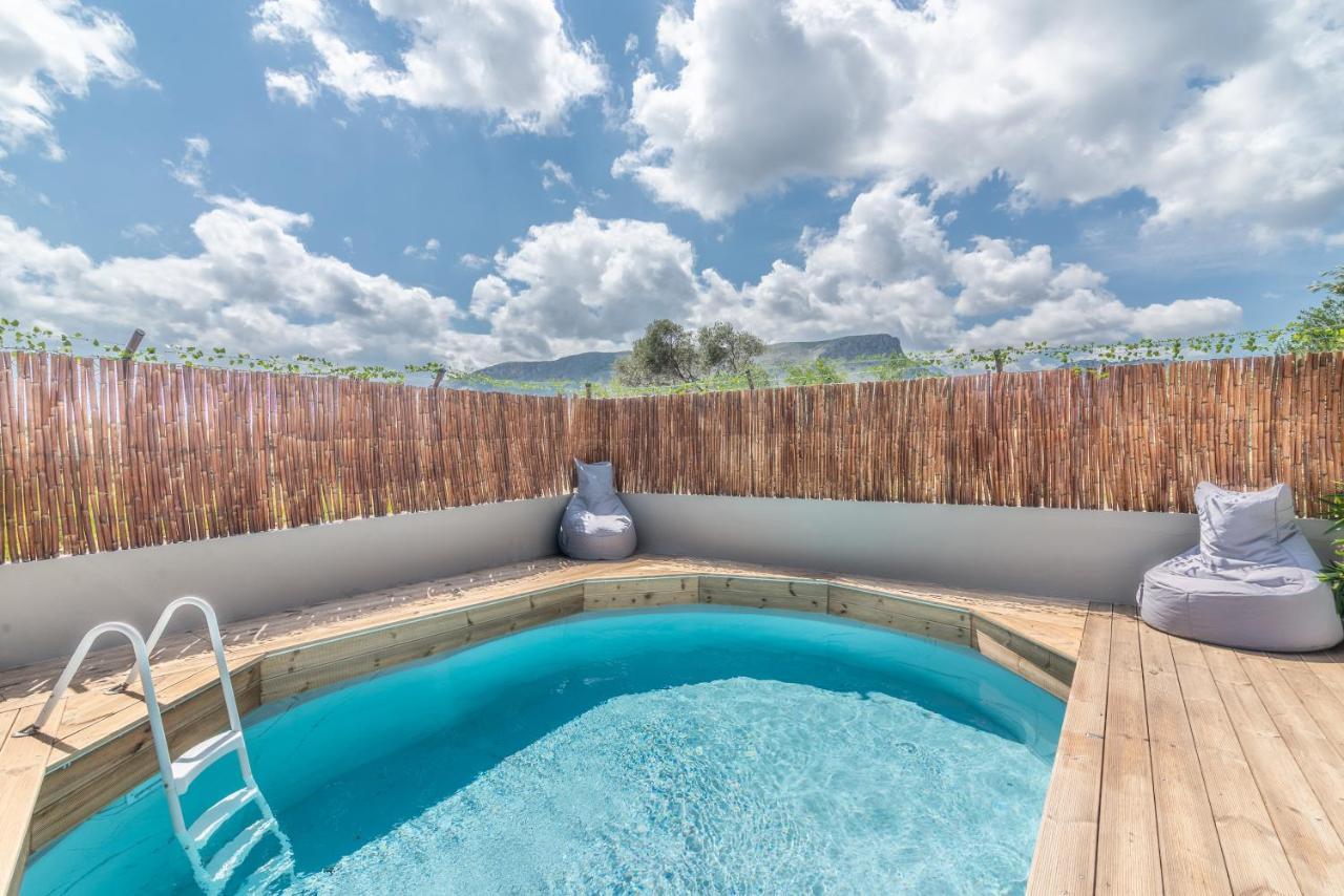 Cozy House With Pool Near Beach Gazi 외부 사진