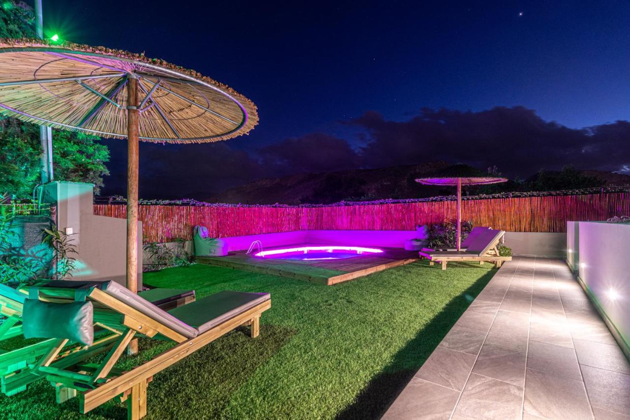 Cozy House With Pool Near Beach Gazi 외부 사진